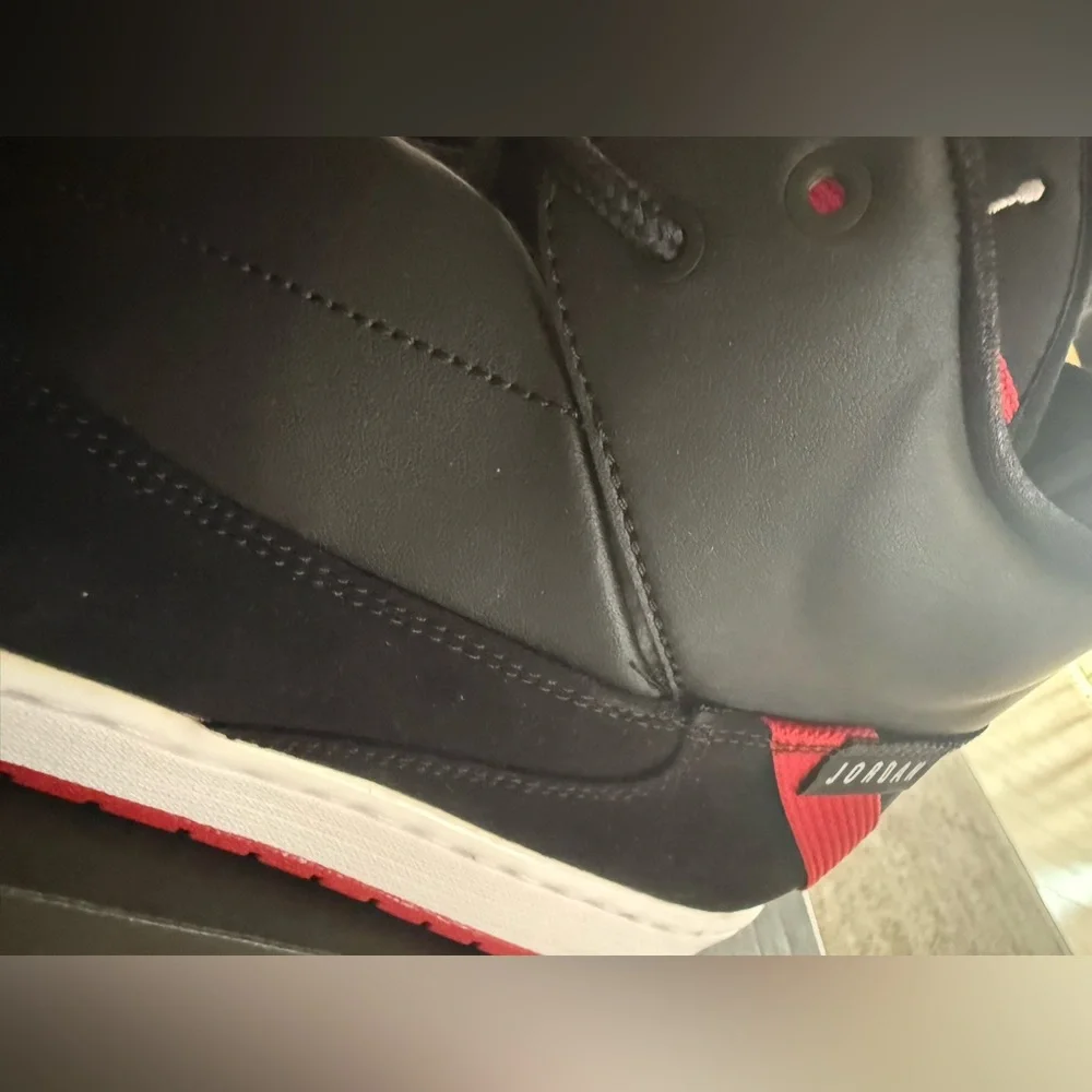Air Jordan Access AO1329-023 Black / University Red / White